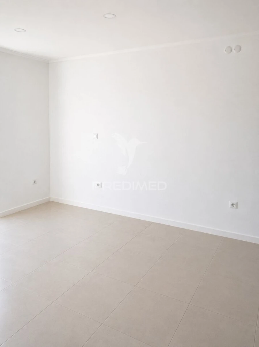 Apartamento T1 para Venda em Nossa Senhora da Conceição e São Bartolomeu Foto 10
