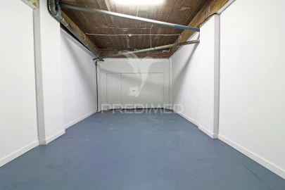 Garagem para Arrendamento em Albufeira e Olhos de Água