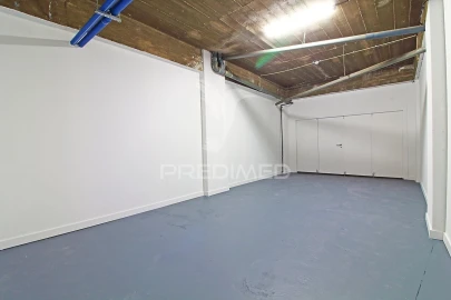 Garagem para Arrendamento em Albufeira e Olhos de Água
