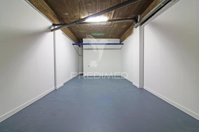 Garagem para Arrendamento em Albufeira e Olhos de Água