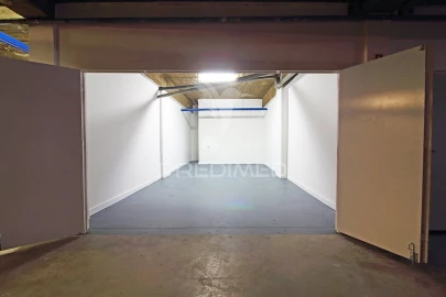 Garagem para Arrendamento em Albufeira e Olhos de Água