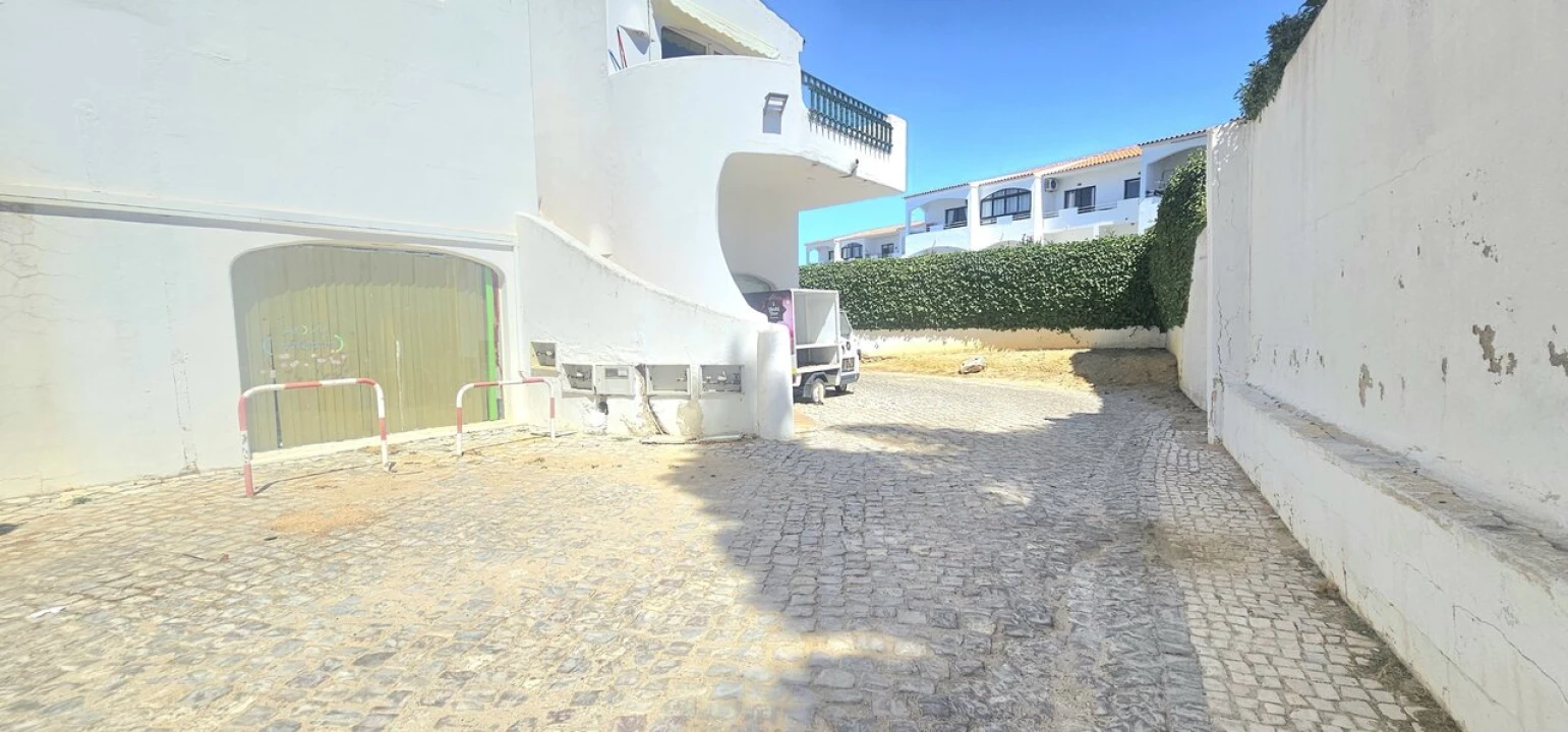 Apartamento T1 para Venda em Albufeira e Olhos de Água Foto 25