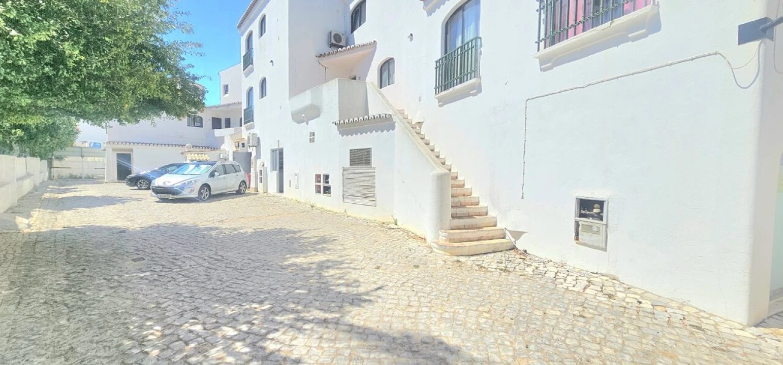 Apartamento T1 para Venda em Albufeira e Olhos de Água Foto 26