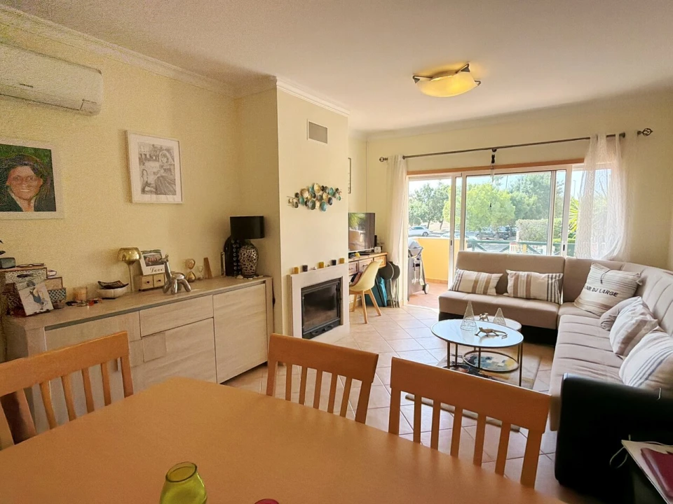 Apartamento T2 para Venda em Albufeira e Olhos de Água Foto 2