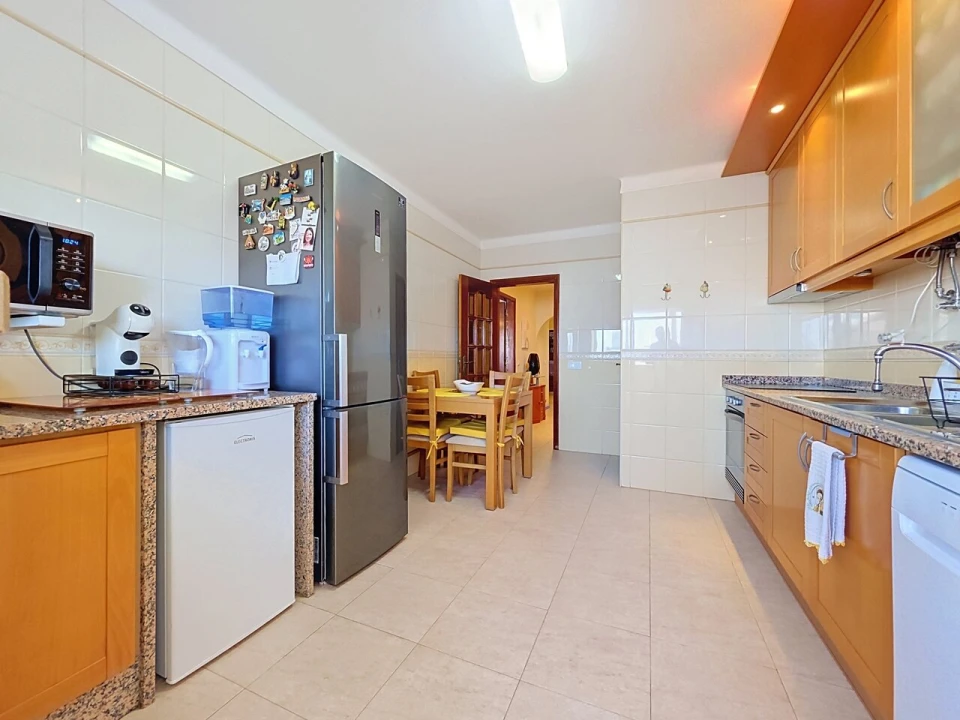 Apartamento T4 para Venda em Portimão Foto 1
