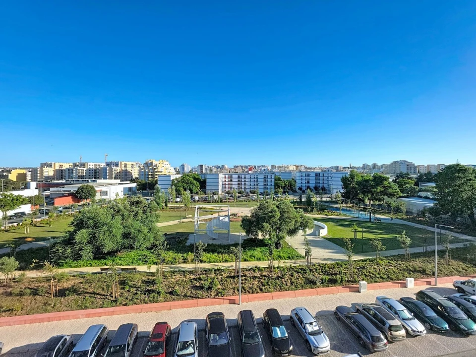Apartamento T4 para Venda em Portimão Foto 24