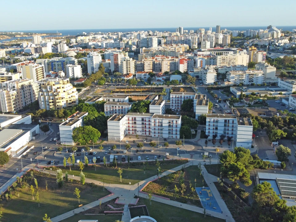 Apartamento T4 para Venda em Portimão Foto 15