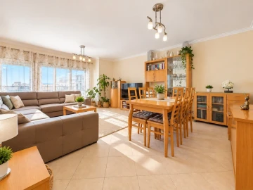 Apartamento T4 para Venda em Portimão
