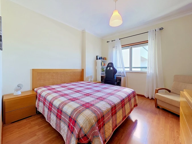 Apartamento T4 para Venda em Portimão Foto 19