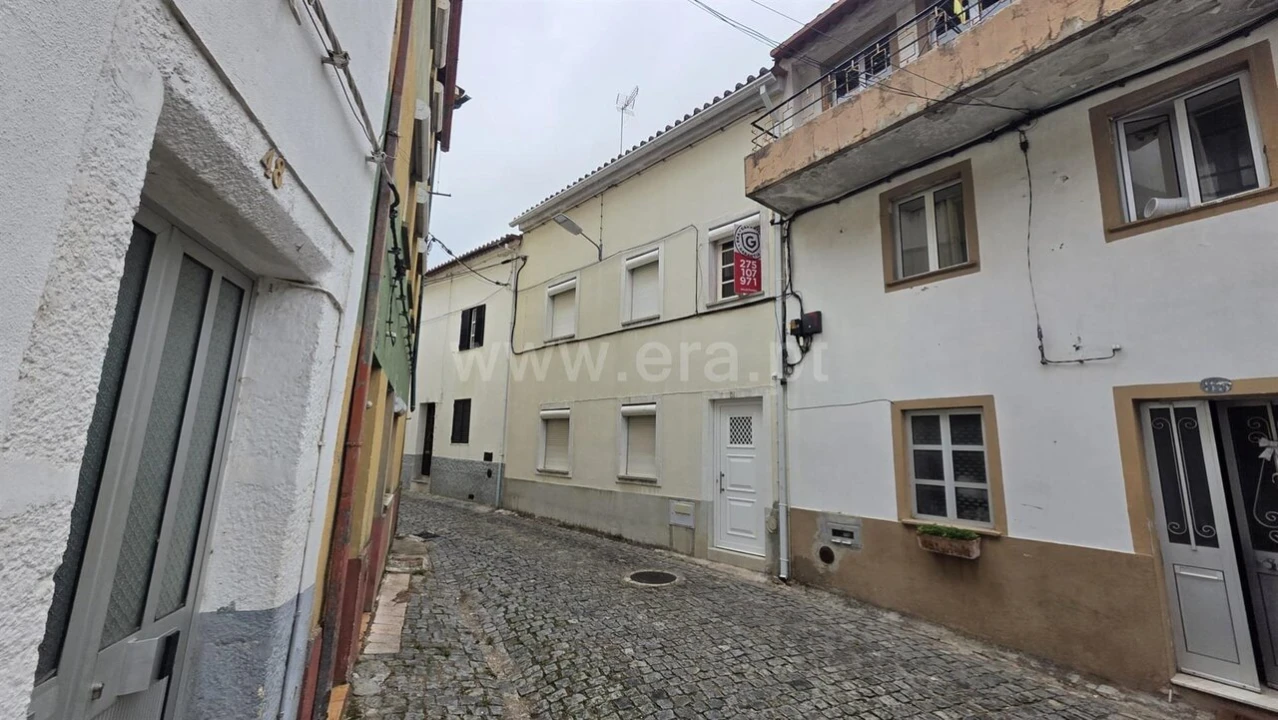 Moradia T3 para Venda em Alcongosta Foto 1