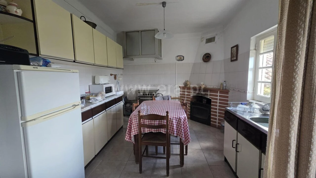 Moradia T3 para Venda em Alcongosta Foto 3