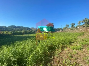 Terreno para Venda em Aboim da Nóbrega e Gondomar