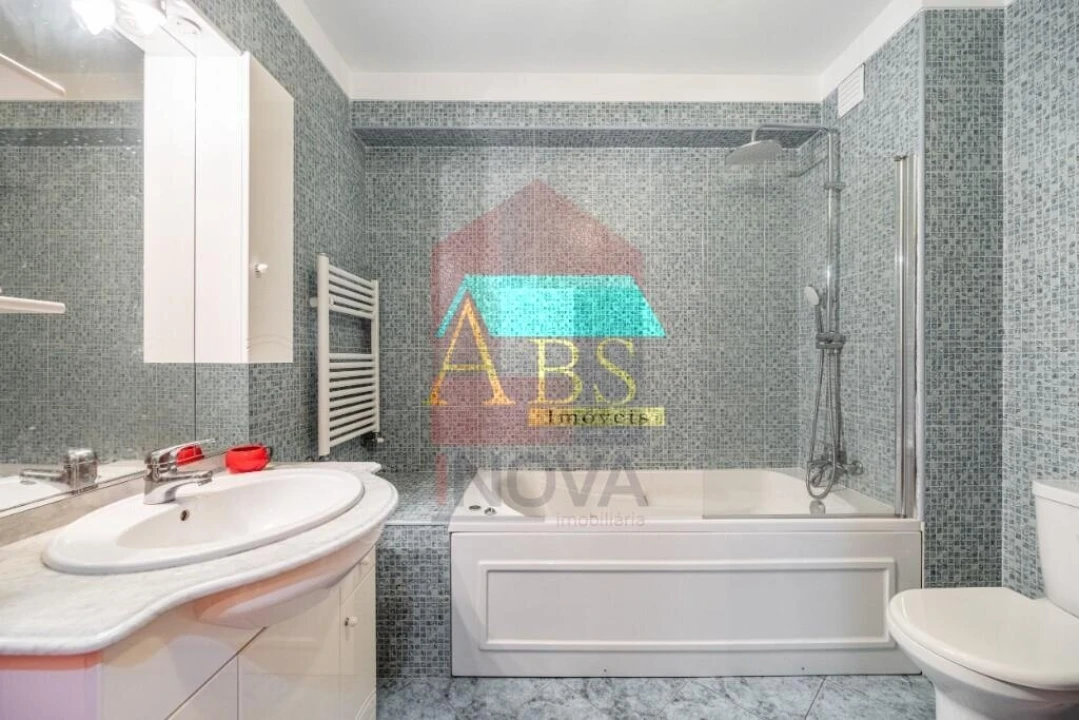 Apartamento T3 para Venda em Vila Verde e Barbudo Foto 18