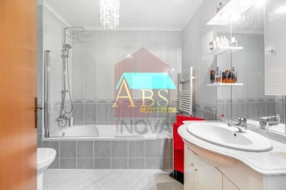 Apartamento T3 para Venda em Vila Verde e Barbudo