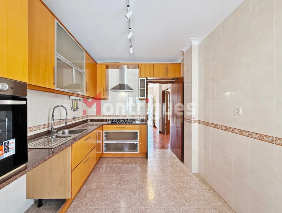Moradia T3 para Venda em Azeitão (São Lourenço e São Simão) Foto 8