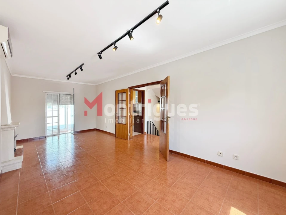 Moradia T3 para Venda em Azeitão (São Lourenço e São Simão) Foto 11