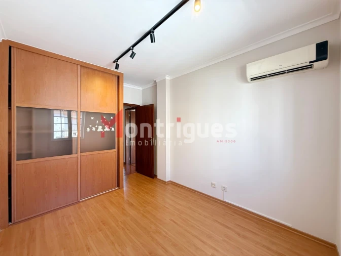 Moradia T3 para Venda em Azeitão (São Lourenço e São Simão) Foto 20