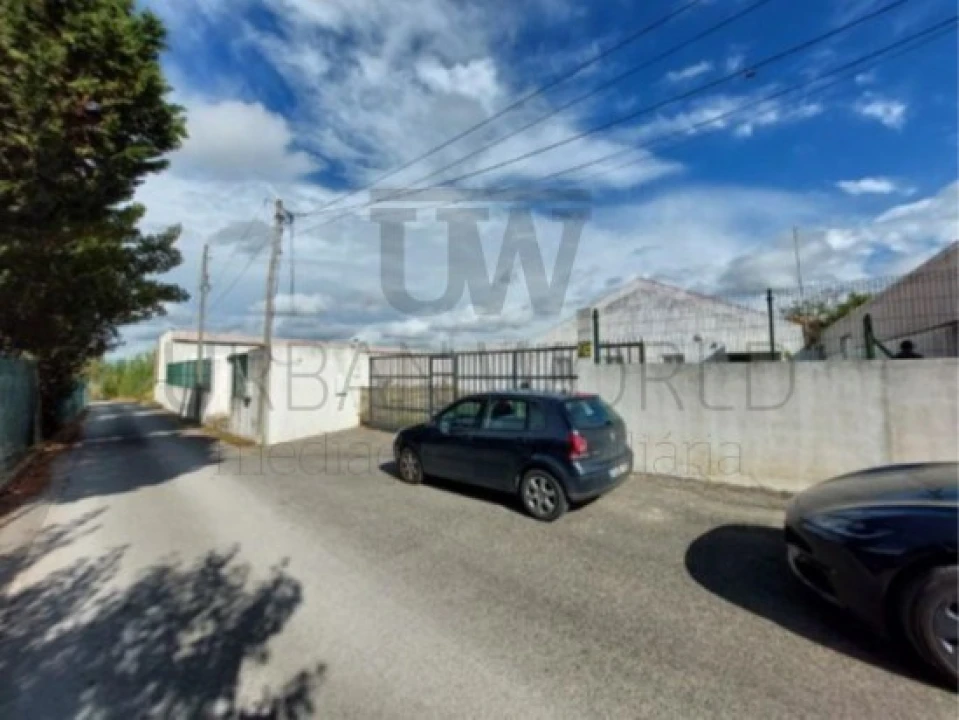 Armazém para Venda em Azeitão (São Lourenço e São Simão) Foto 1