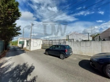 Armazém para Venda em Azeitão (São Lourenço e São Simão)