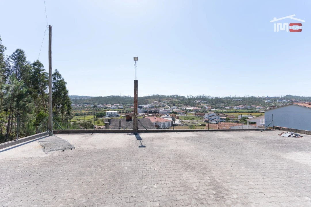 Armazém para Arrendamento em Caranguejeira Foto 4