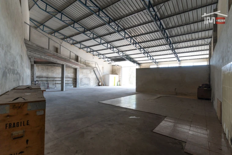 Armazém para Arrendamento em Caranguejeira Foto 18