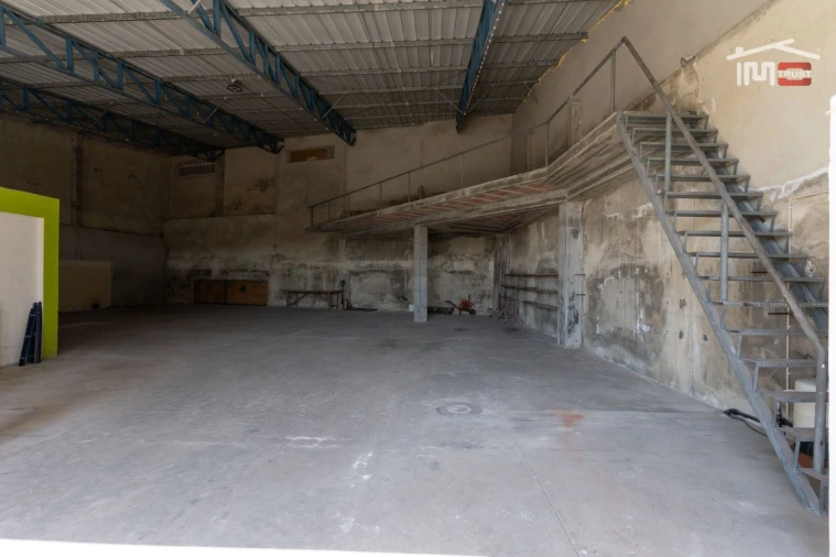Armazém para Arrendamento em Caranguejeira Foto 20