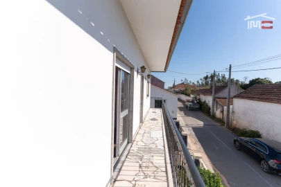 Moradia T3 para Venda em Nossa Senhora da Piedade