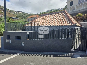 Moradia T1 para Venda em Ribeira Brava