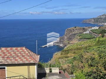 Moradia T1 para Venda em Ribeira Brava