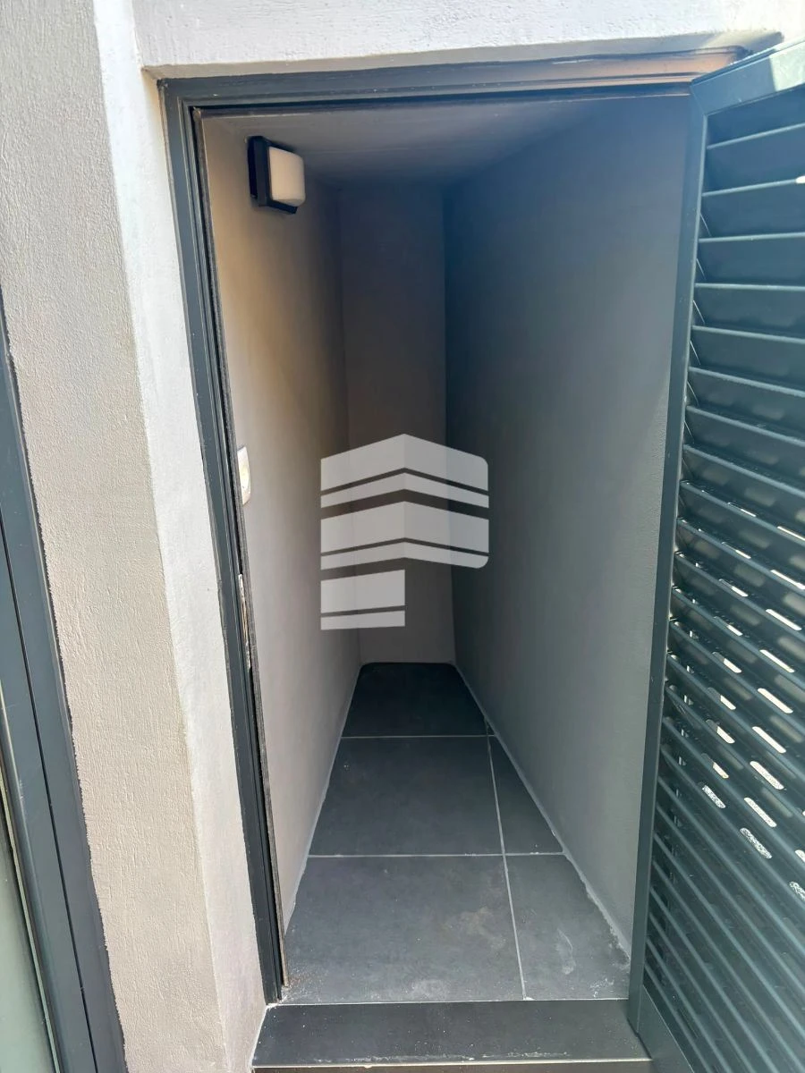 Moradia T1 para Venda em Ribeira Brava Foto 12