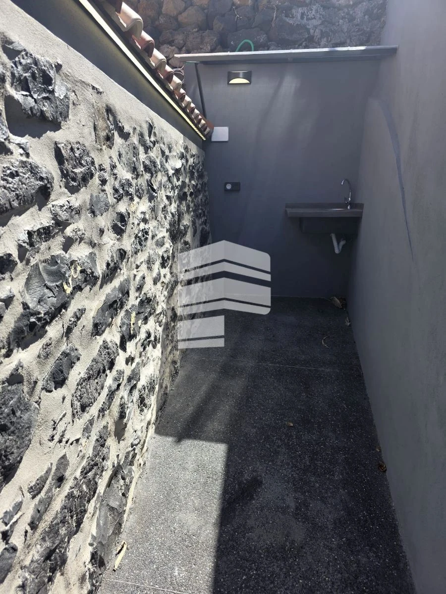 Moradia T1 para Venda em Ribeira Brava Foto 17