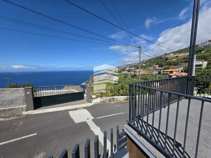 Moradia T1 para Venda em Ribeira Brava Foto 14