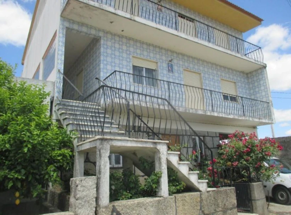Moradia T5 para Venda em Travancinha Foto 1