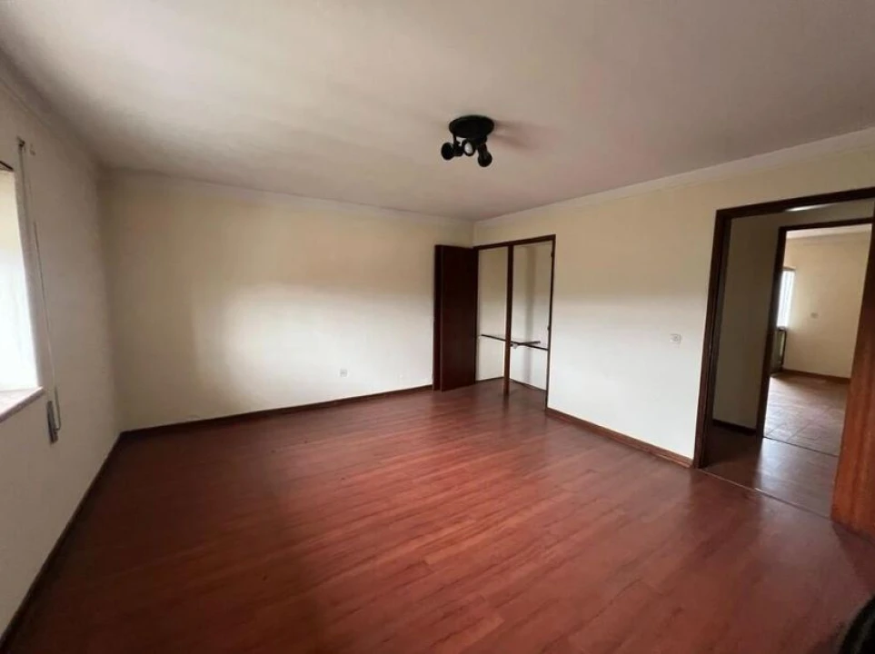 Moradia T5 para Venda em Travancinha Foto 3