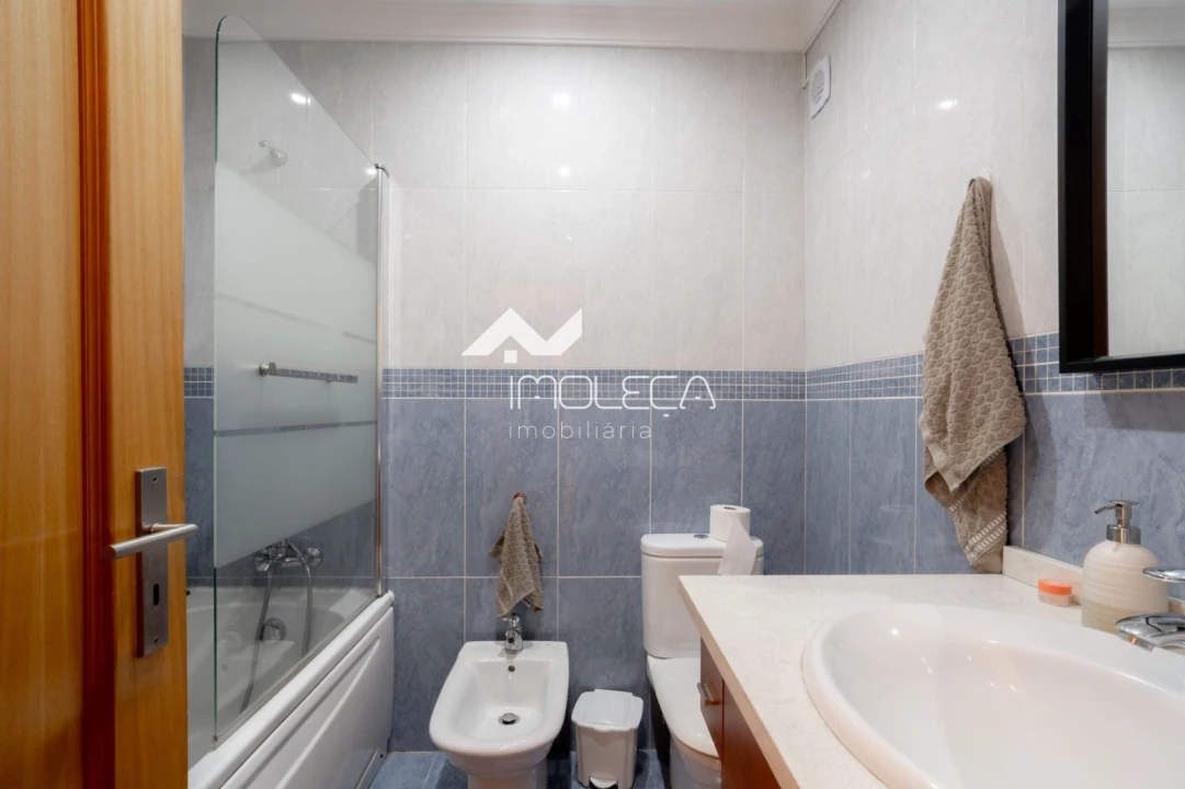 Apartamento T2 para Venda em Oliveira do Douro Foto 18