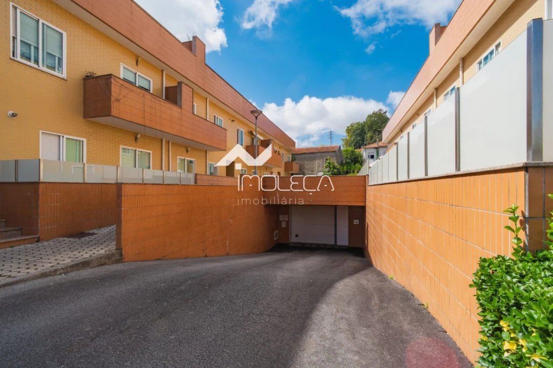 Apartamento T2 para Venda em Oliveira do Douro Foto 21