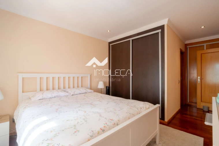 Apartamento T2 para Venda em Oliveira do Douro Foto 16