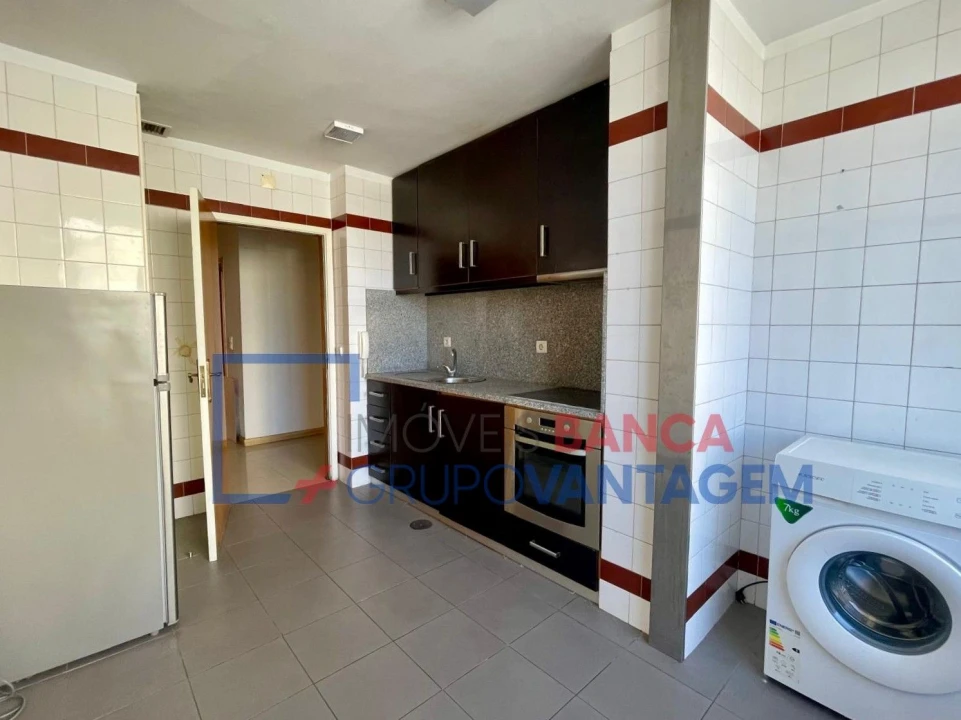 Apartamento T3 para Venda em Rio Tinto Foto 8