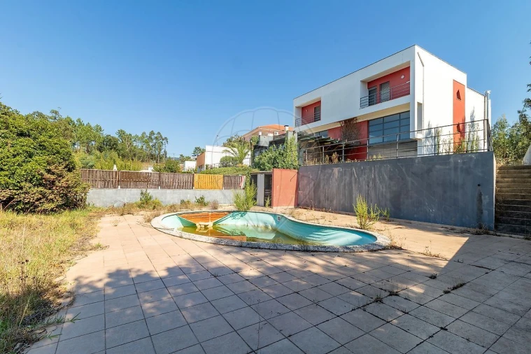 Moradia T4 para Venda em Brasfemes Foto 25