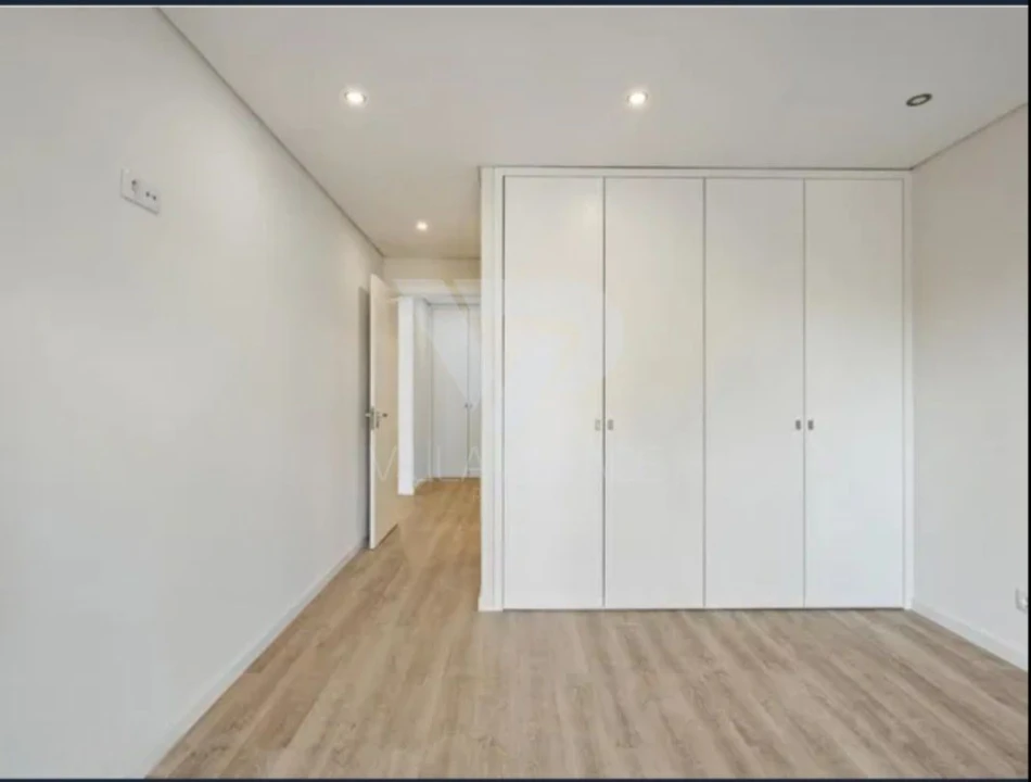 Apartamento T3 para Arrendamento em Carcavelos e Parede Foto 17