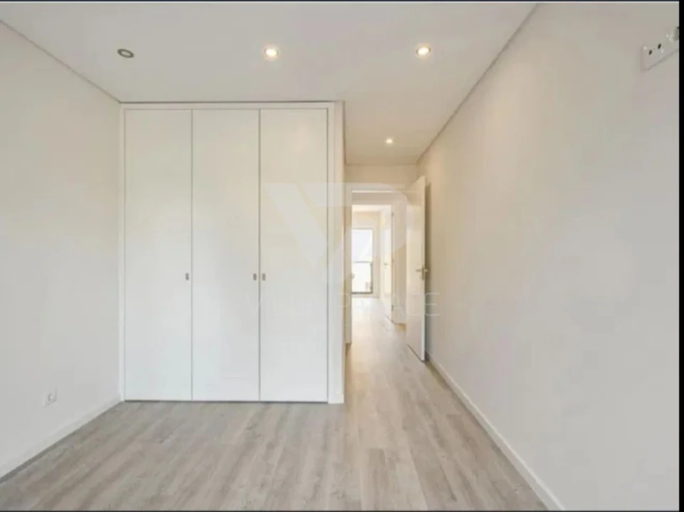 Apartamento T3 para Arrendamento em Carcavelos e Parede Foto 23