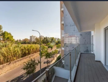 Apartamento T3 para Arrendamento em Carcavelos e Parede