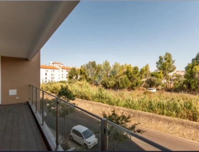 Apartamento T3 para Arrendamento em Carcavelos e Parede Foto 6