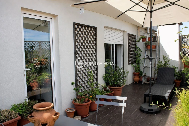 Apartamento T2 para Arrendamento em Paranhos Foto 21