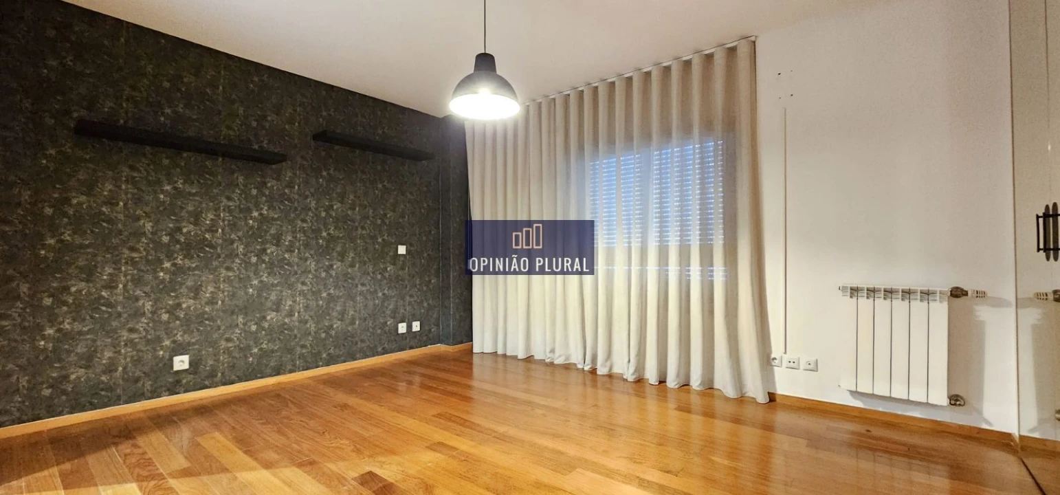 Apartamento T2 para Venda em Vila Nova da Telha Foto 18