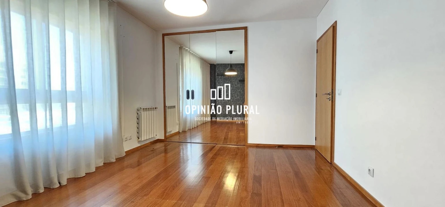 Apartamento T2 para Venda em Vila Nova da Telha Foto 14
