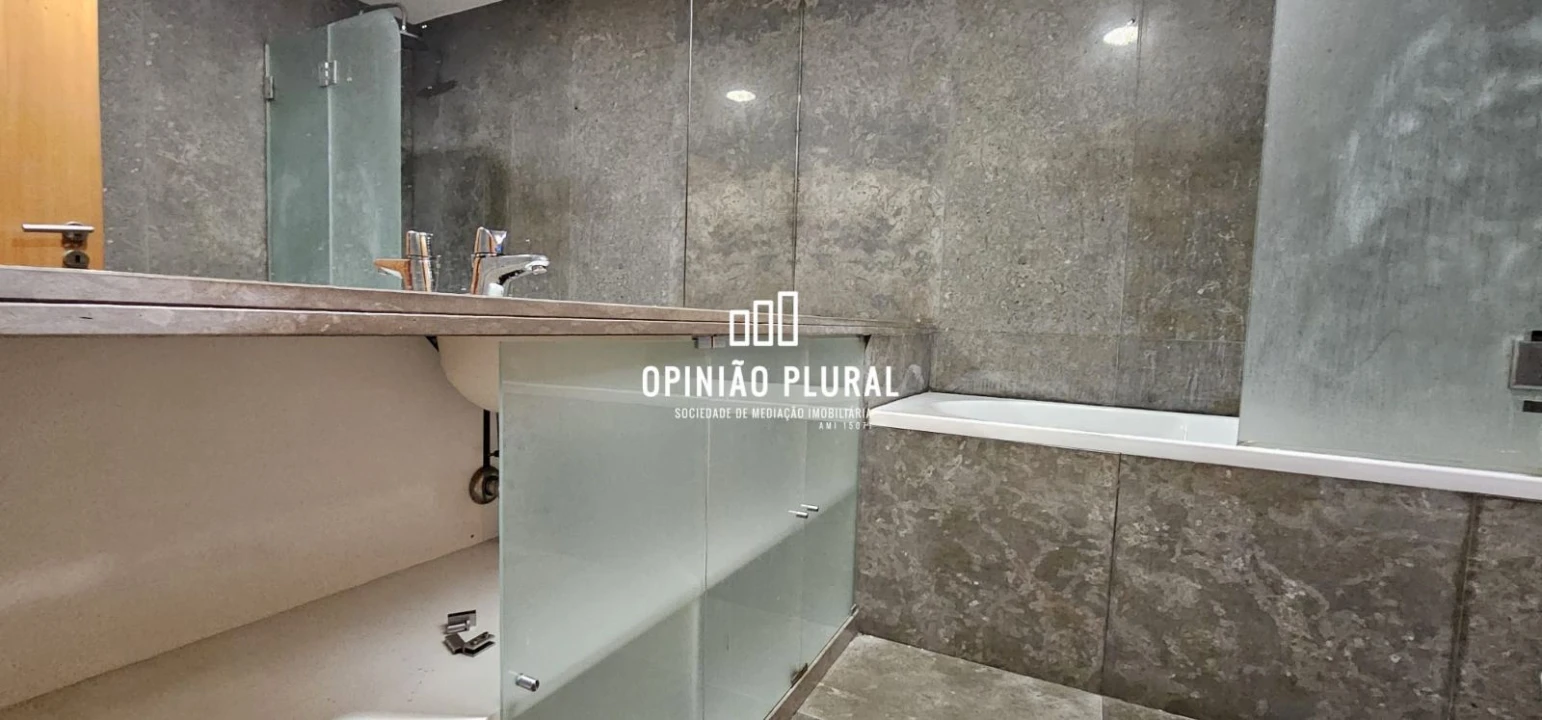 Apartamento T2 para Venda em Vila Nova da Telha Foto 19