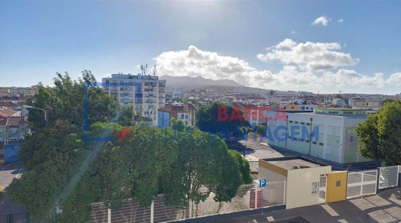 Apartamento T2 para Venda em Algueirão-Mem Martins Foto 17