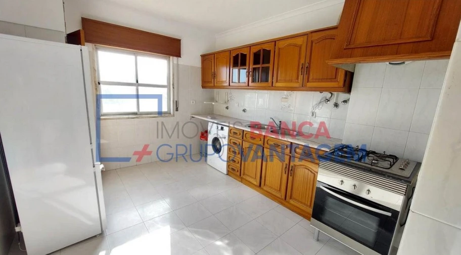 Apartamento T2 para Venda em Algueirão-Mem Martins Foto 2
