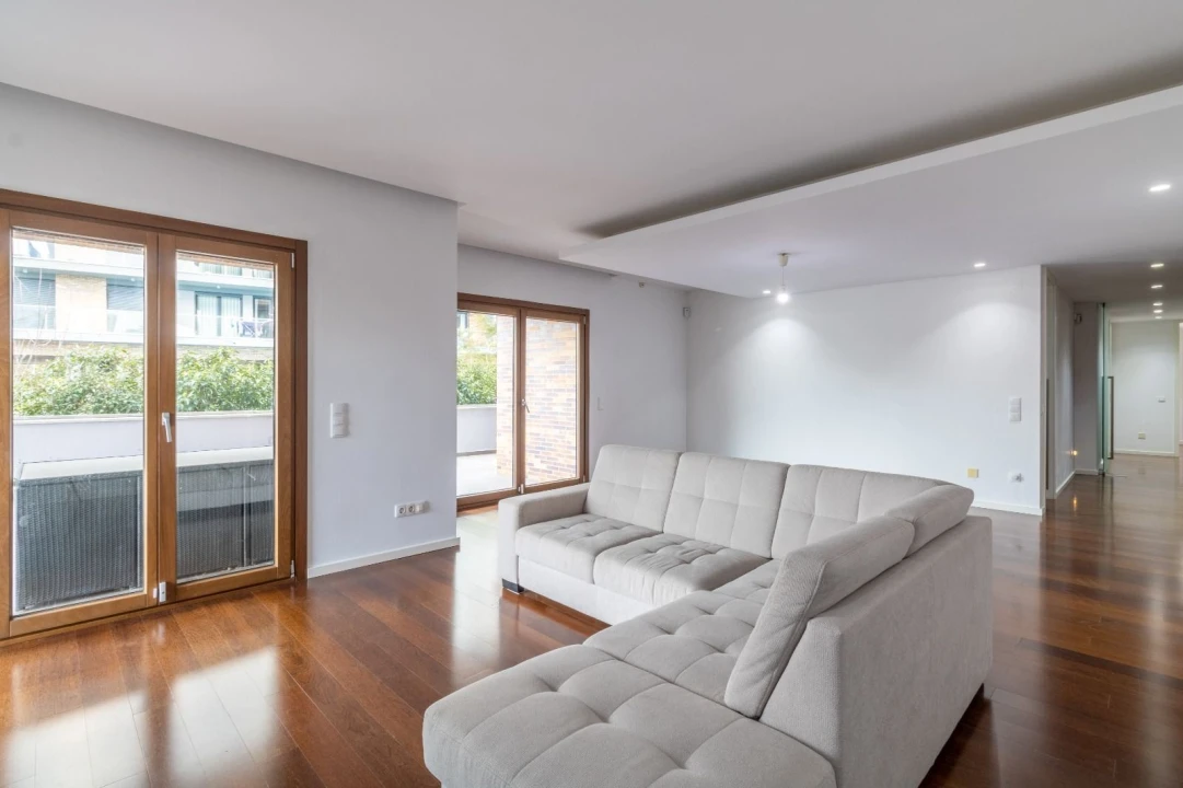 Apartamento T3 para Arrendamento em Bucelas Foto 17